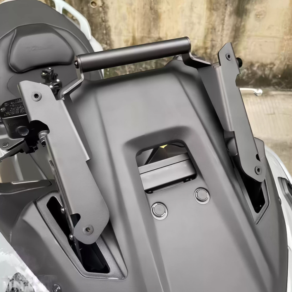 Для мотоцикла YAMAHA T-max 560 – обзор и цена Tech Accessories Stand